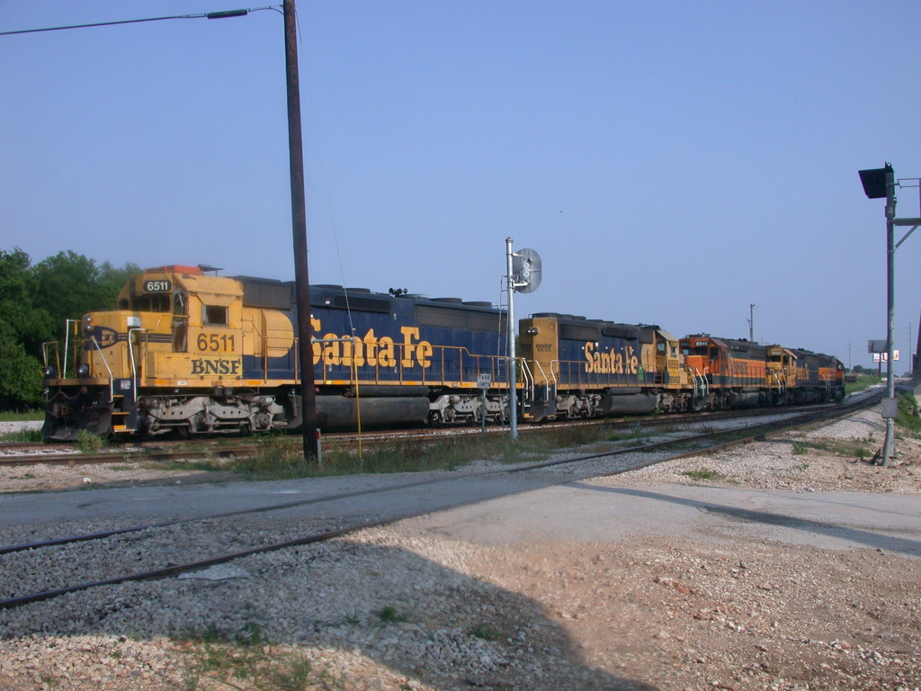 BNSF 6511  12Apr2008  Pushed-back into the CapMetro McNeil Yard   